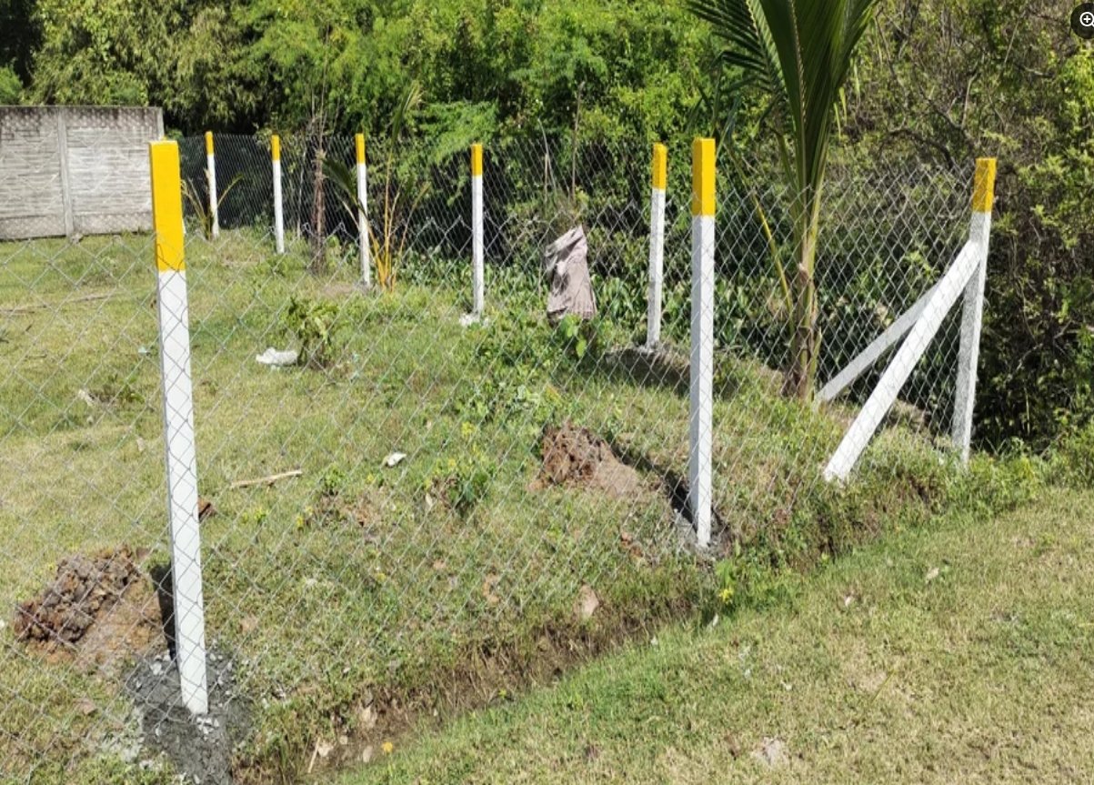 Concrete Wire Fencing Poles - Image 3